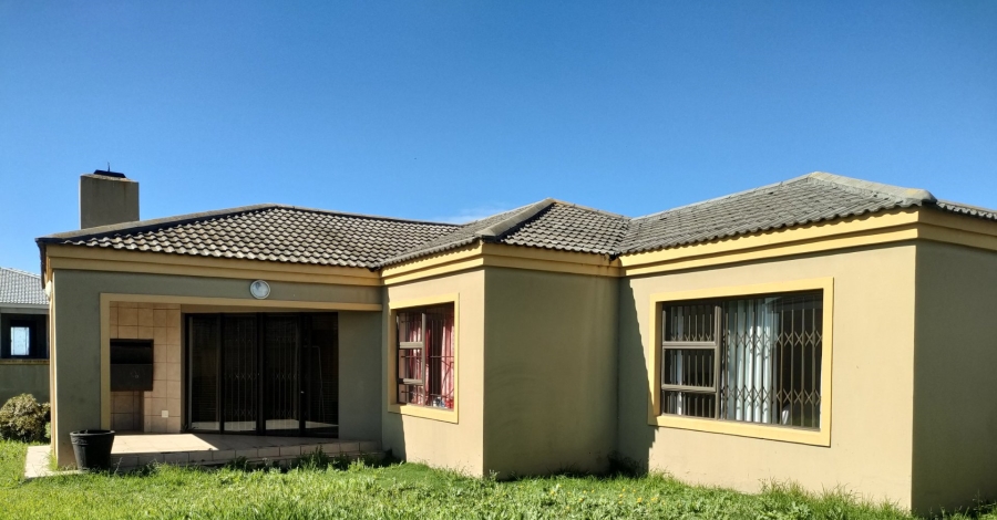  Bedroom Property for Sale in Bluewater Bay Eastern Cape